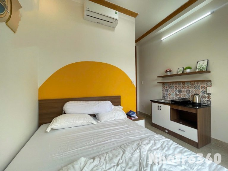 Căn hộ hộ full nội thất ban công Đề Thám quận 1