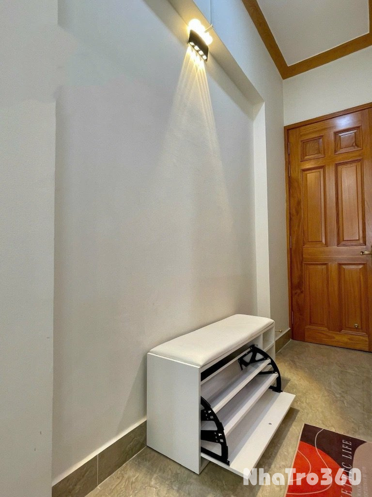 Căn hộ hộ full nội thất ban công Đề Thám quận 1