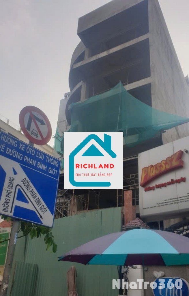 Cho Thuê Nhà Góc 2 Mặt Tiền: Phổ Quang, P.9, Q.Phú Nhuận