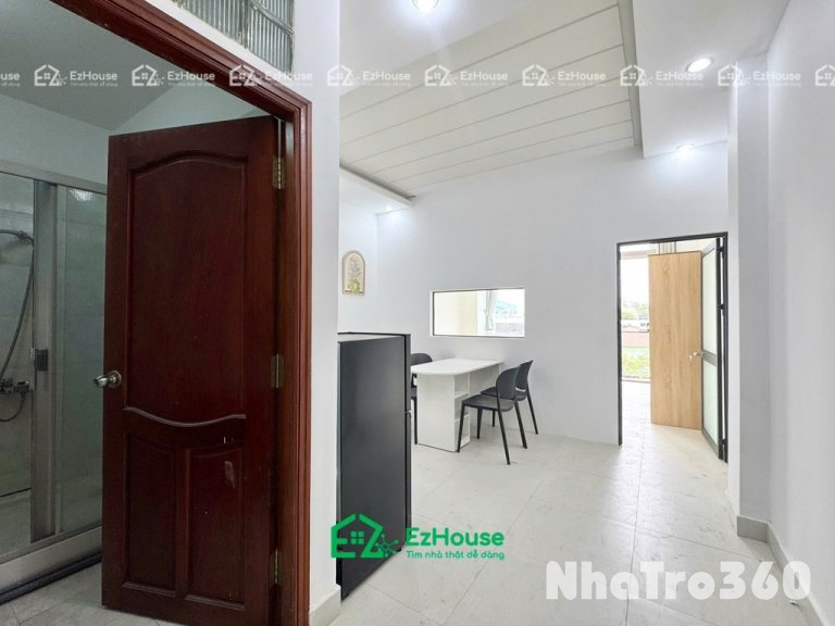 Phòng full nội thất, máy giặt riêng, ban công