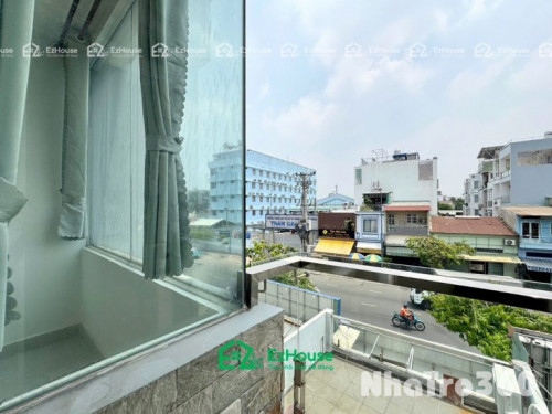 Phòng full nội thất, máy giặt riêng, ban công