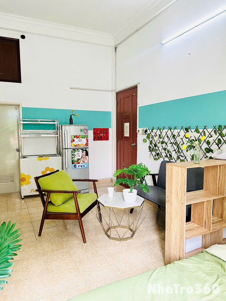 Studio ban công, bé bé xinh xinh gần cầu Khánh Hội