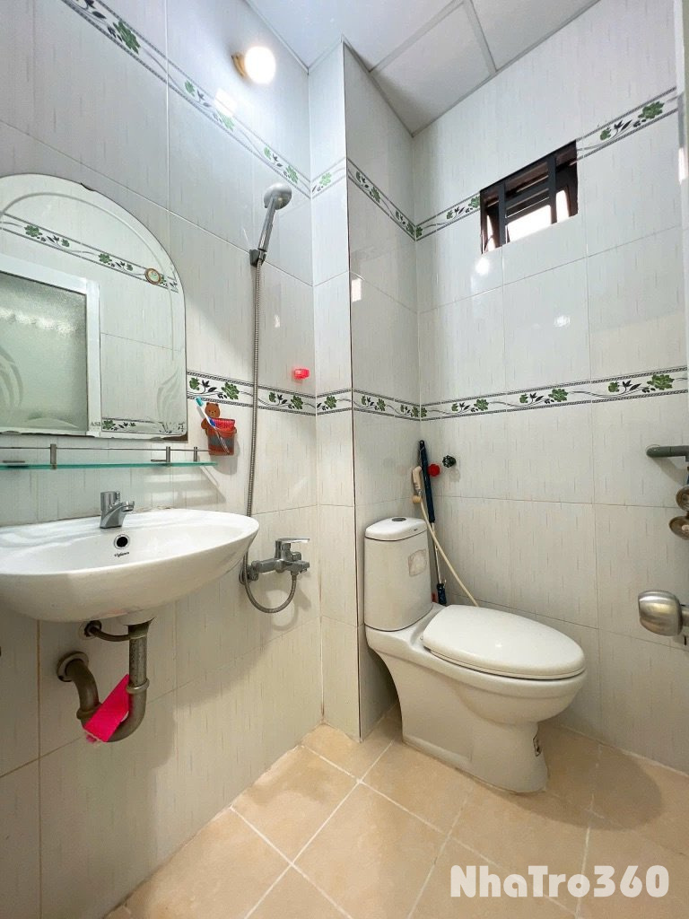 Căn hộ 30m2, Đủ nội thất, Gần ĐH Luật, sát Quận 1