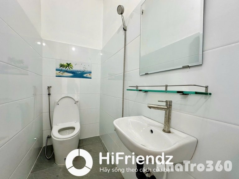 Phòng siêu đẹp, gác cao, ban công, Full nt