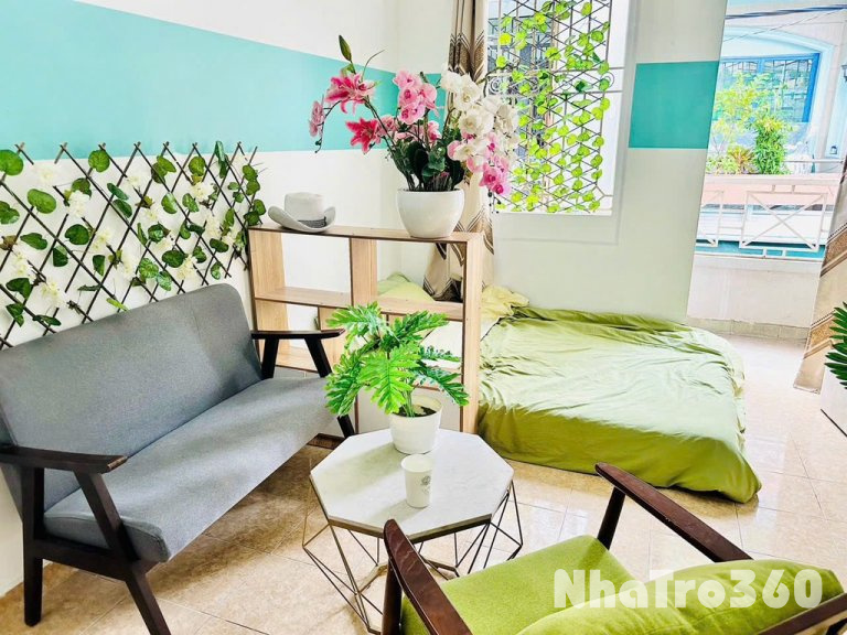 Studio ban công, bé bé xinh xinh gần cầu Khánh Hội