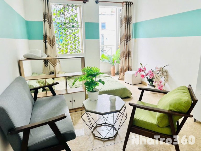 Studio ban công, bé bé xinh xinh gần cầu Khánh Hội