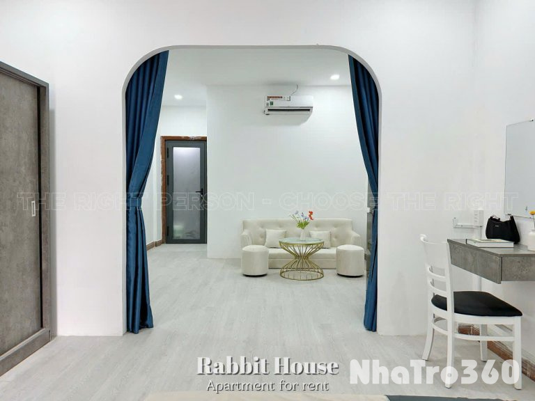 CĂN HỘ BAN CÔNG LỚN MẶT TIỀN ĐƯỜNG QUẬN 5