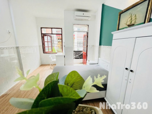 Cho thuê căn hộ ban công, Q10 || đường Sư Vạn Hạnh || gần Huflit, Vạn Hạnh Mall, Big C