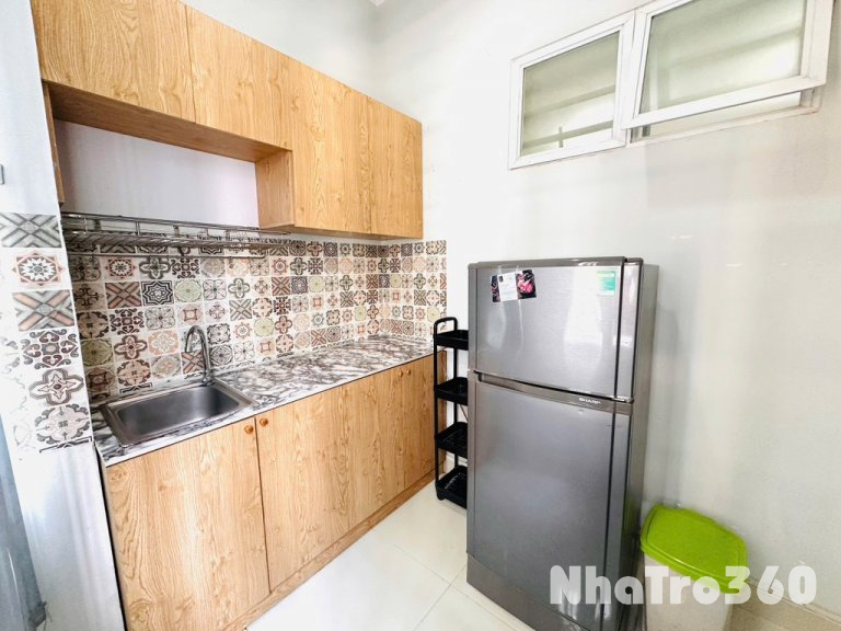 Căn hộ tách bếp full nội thất Nguyễn Trãi quận 1