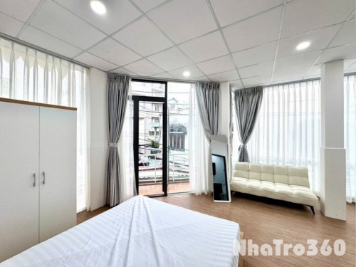 Căn studio full nội thất ban công Dương Bá Trạc