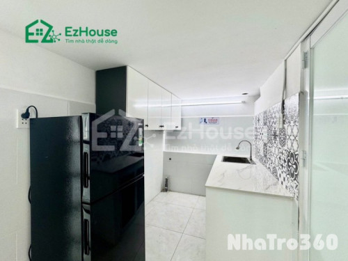 Phòng full nội thất, cửa sổ, gác