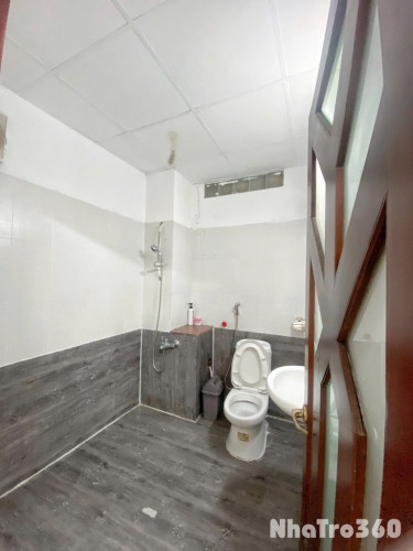 Cho thuê căn hộ Studio Ban công, Vách ngăn Q1 gần chợ Bến Thành, Bitexco