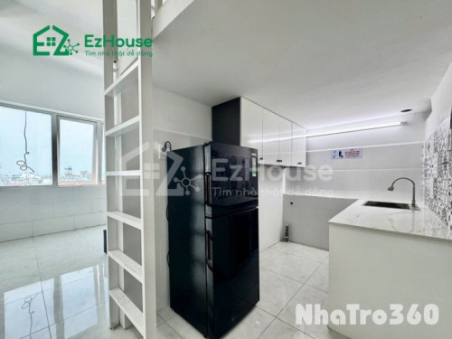 Phòng full nội thất, cửa sổ, gác