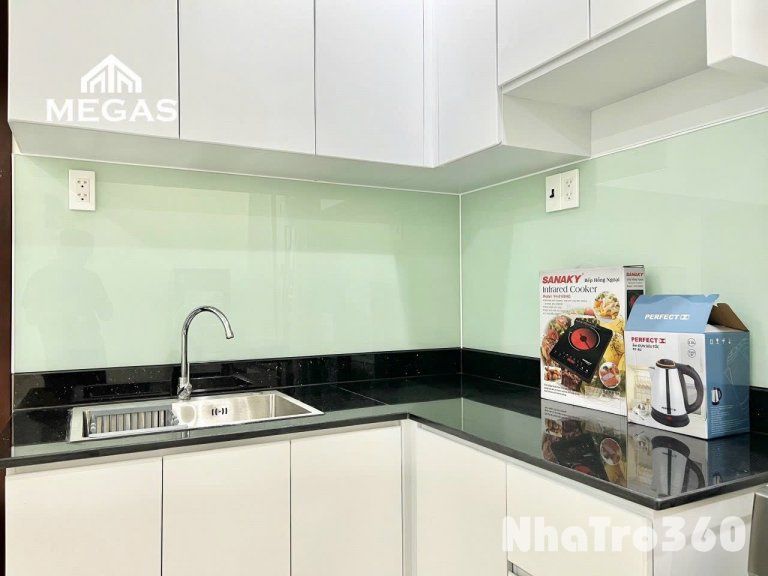 CĂN HỘ CỬA SỔ TÁCH BẾP FULL NỘI THẤT QUẬN 1 GẦN CẦU NGUYỄN VĂN CỪ