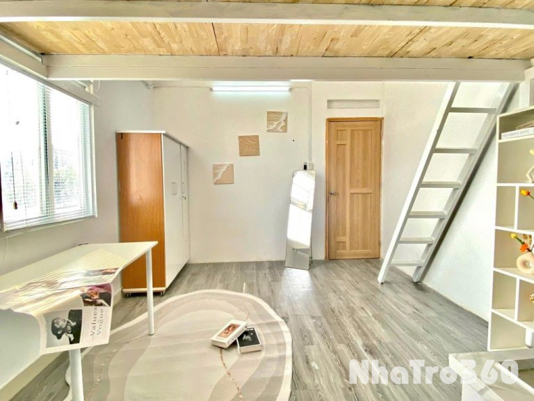 Căn hộ có gác, cửa sổ trời 30m2 gần HV Hàng Không