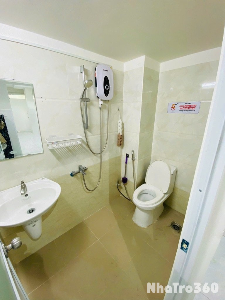 Phòng full nội thất, tách bếp