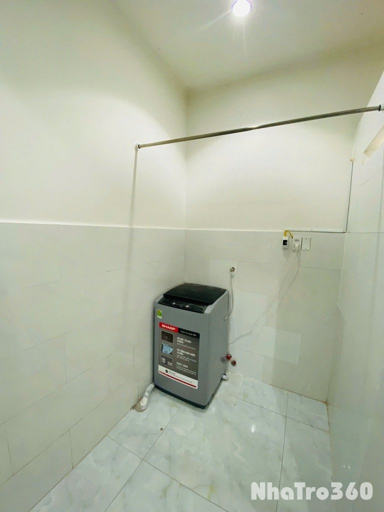 Phòng full nội thất, tách bếp