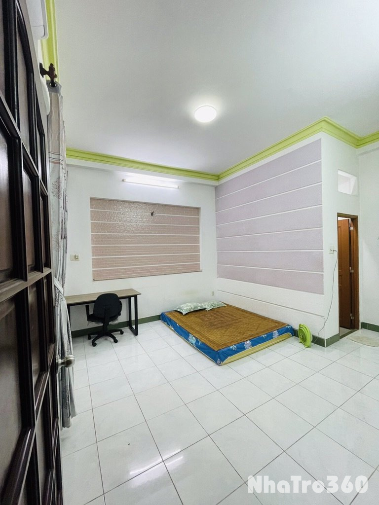 Phòng 25m2 Ban Công - Q.Phú Nhuận gần cv Gia Định