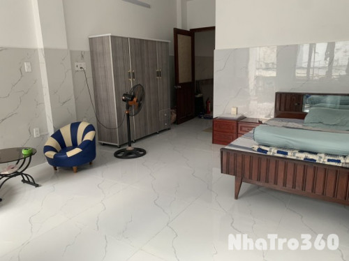 SIÊU PHẨM STUDIO BAN CÔNG ĐẸP MỚI TẠI Q8