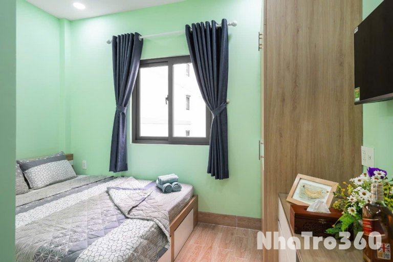 Căn hộ cho thuê ngay trung tâm quận 5, có cửa sổ, bancol đón nắng