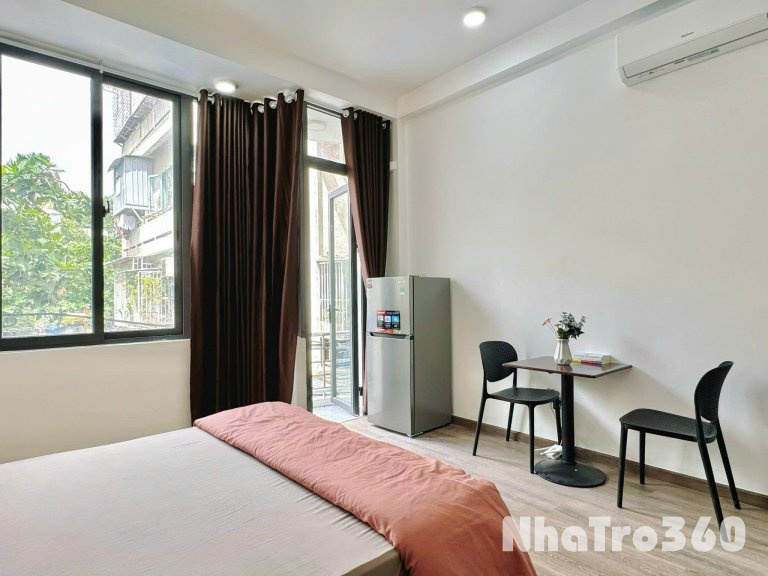 Căn hộ cho thuê ngay trung tâm quận 1, có cửa sổ, bancol đón nắng, phòng siu mới