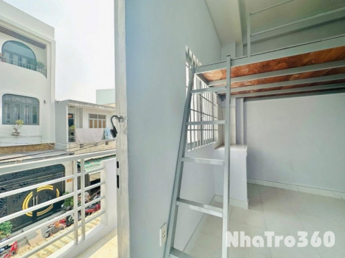 Có gác, ban công, ngay Tên Lửa