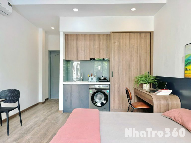 Căn hộ cho thuê ngay trung tâm quận 1, có cửa sổ, bancol đón nắng, phòng siu mới