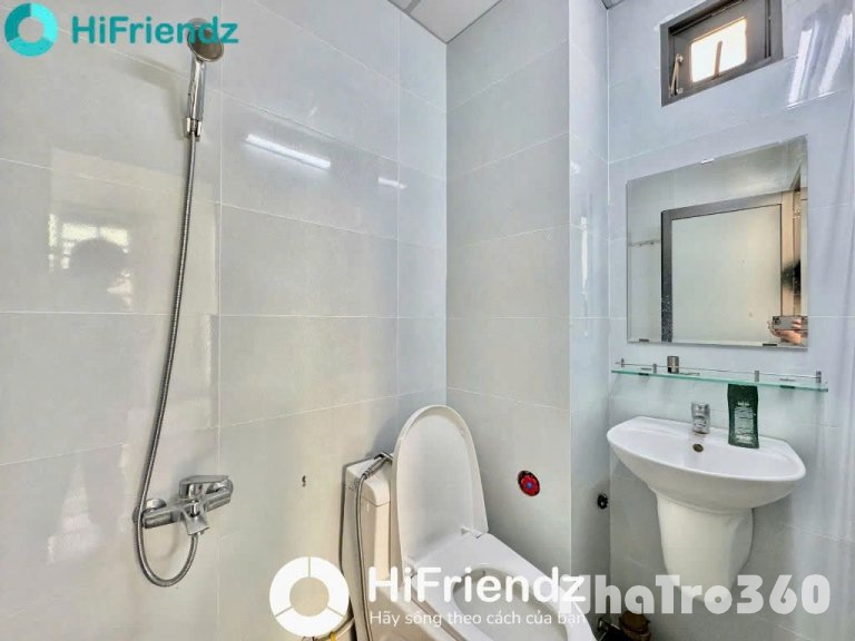 Trống sẵn phòng studio ban công rộng ngay Cách mạng Tháng Tám Q10