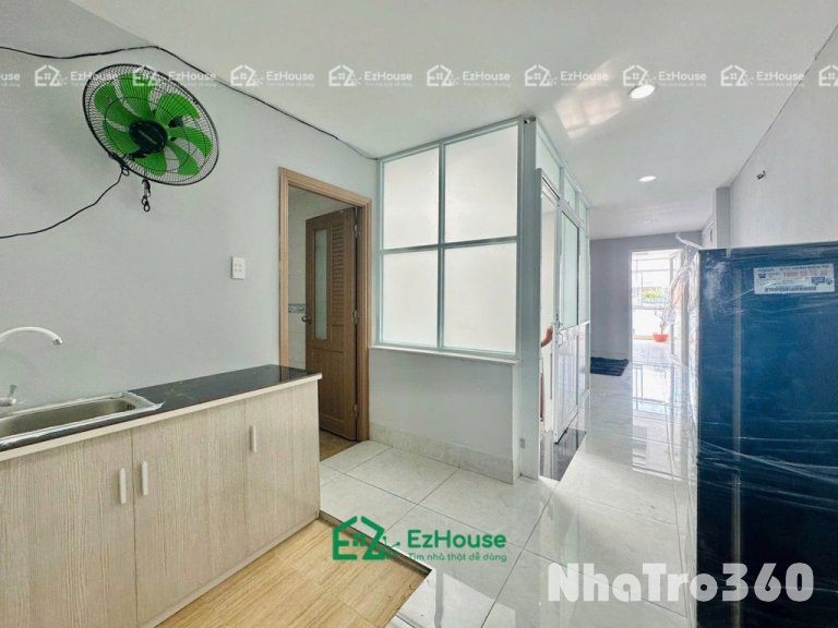 Phòng full nội thất, tách bếp