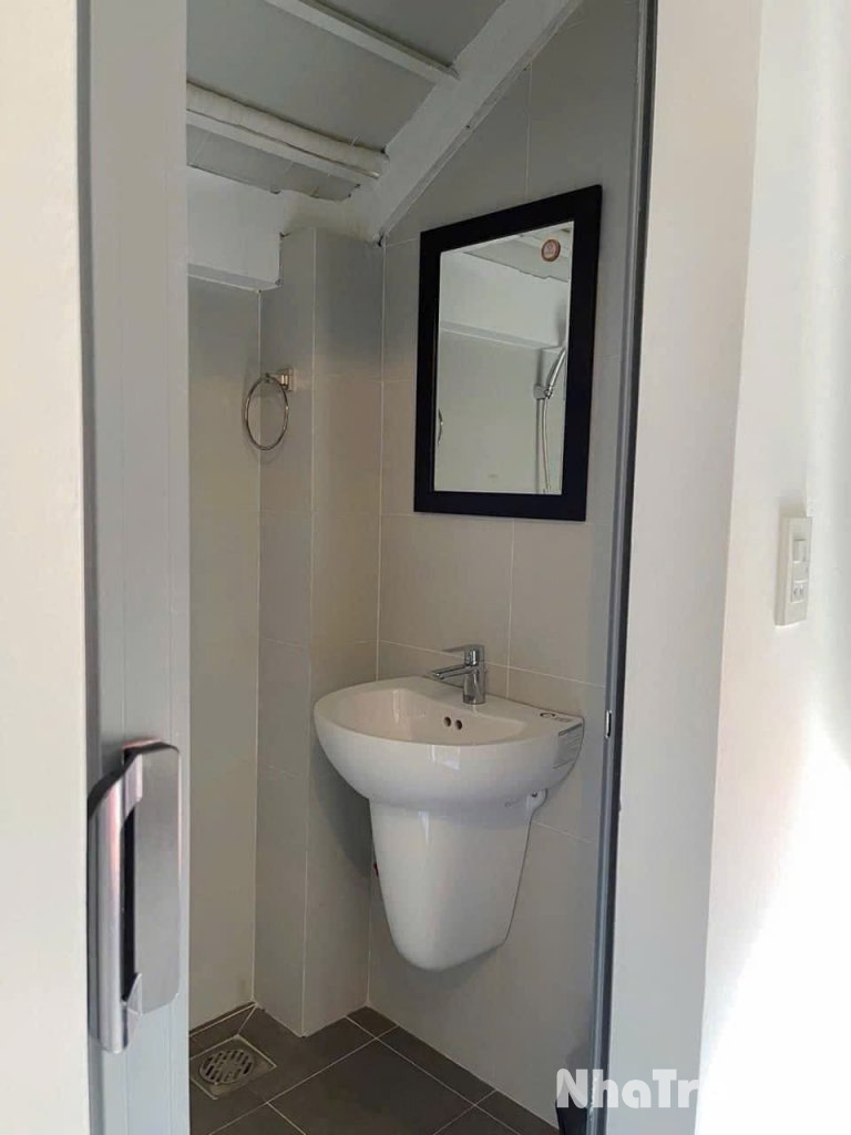 CĂN HỘ CỬA SỔ FULL NỘI THẤT QUẬN 3 GẦN CÔNG VIÊN LÊ VĂN TÁM