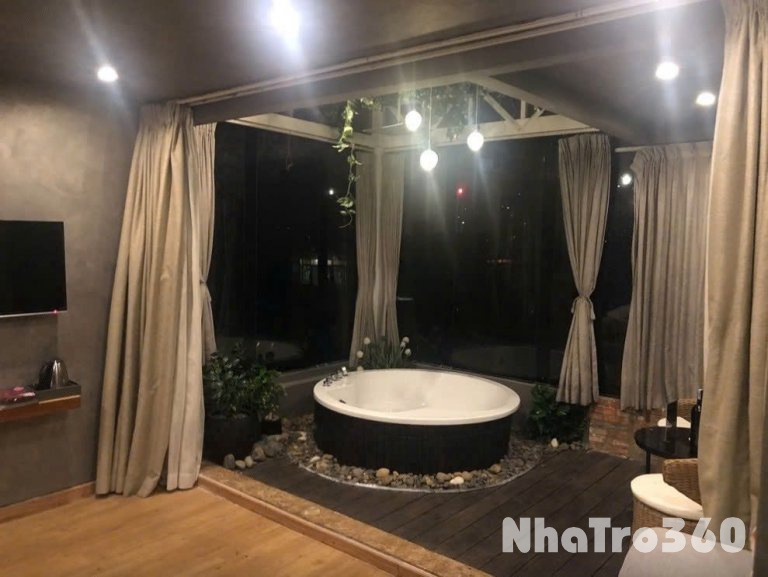 CHO THUÊ KHÁCH SẠN 185 TÔ HIẾN THÀNH, PHƯỜNG 13, QUẬN 10-Có 28 phòng_Giá 200 Triệu