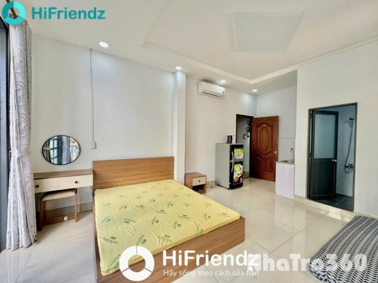 Trống sẵn phòng studio ban công rộng ngay Cách mạng Tháng Tám Q10