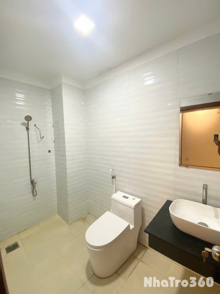 Duplex gác cao 1m6, Cực rộng, Đại Học Tôn Đức Thắng, Cầu Tân Thuận, KCX, Crescent Mall Quận 7