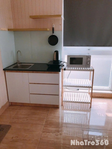 Căn hộ full nội thất ban công 40m2 Lý Chính Thắng