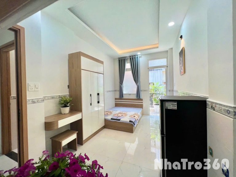 Căn hộ ban công full nội thất đường Cao Thắng Q10