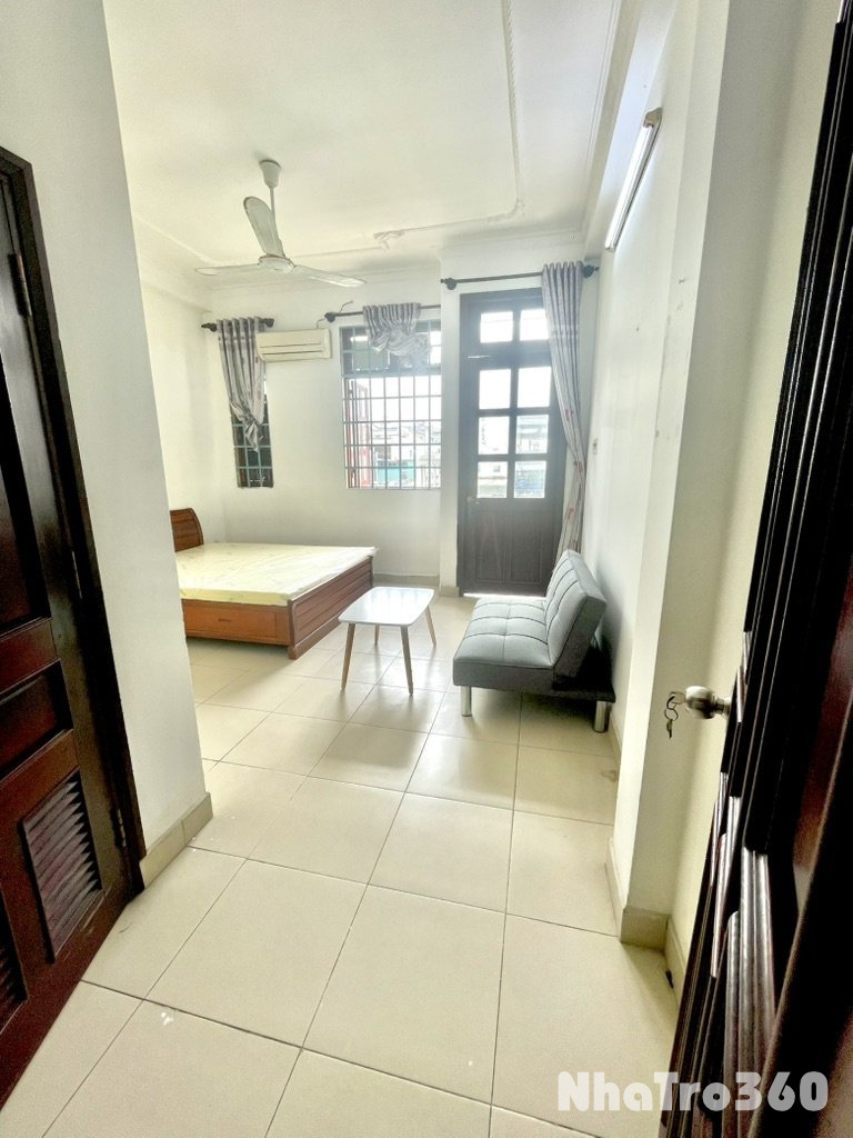 Phòng tách bếp ngay NGÃ TƯ GA. Giờ tự do , free xe