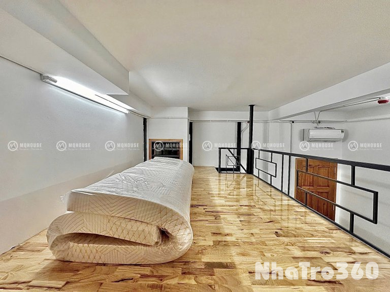 Duplex mới xây trống sẵn, gác to, cửa sổ thoáng ngay đường Ba Vân