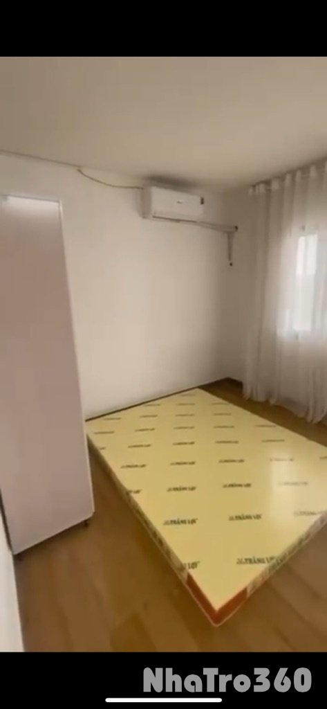 Pass phòng ạ. Trống 1/4