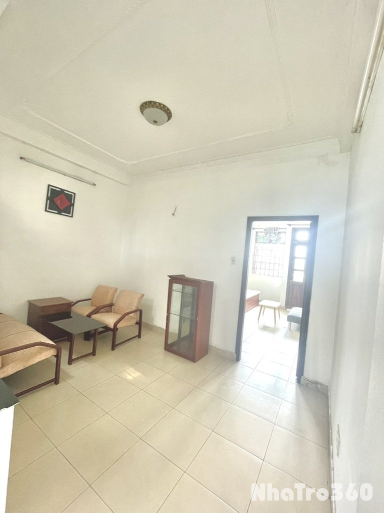 Phòng tách bếp ngay NGÃ TƯ GA. Giờ tự do , free xe