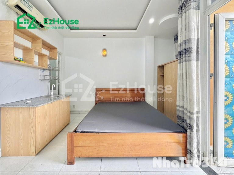 Ngay ngã tư 4 xã, full nội thất, ban công