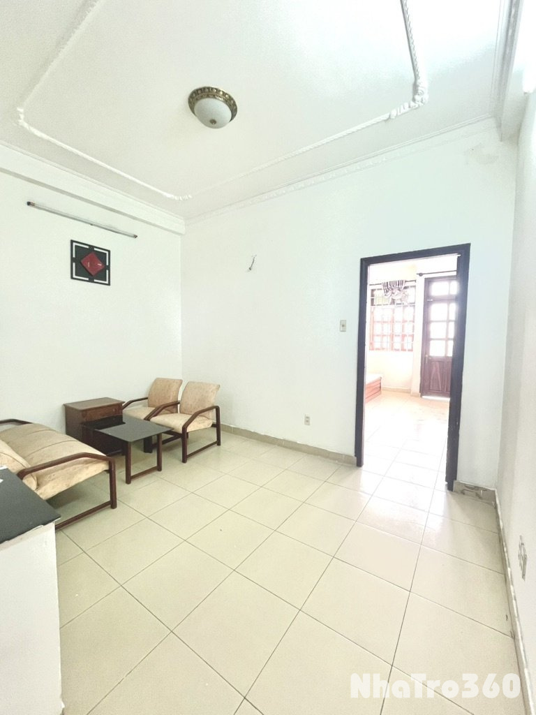 Phòng tách bếp ngay NGÃ TƯ GA. Giờ tự do , free xe