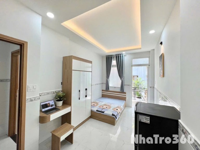 Căn hộ ban công full nội thất đường Cao Thắng Q10