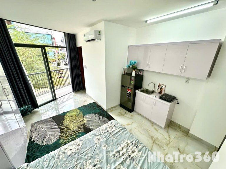 Cho thuê căn hộ ban công, Q10 || đường Sư Vạn Hạnh || gần Huflit, Vạn Hạnh Mall, Việt Nam Quốc Tự