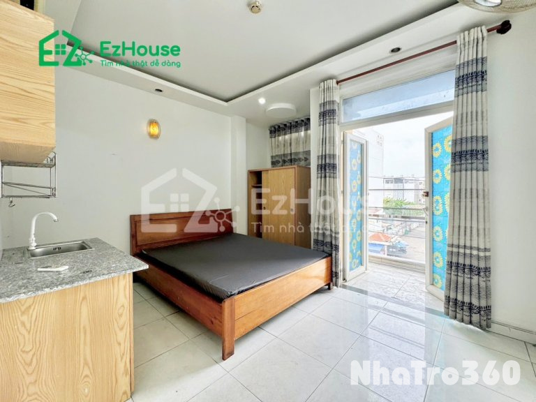 Ngay ngã tư 4 xã, full nội thất, ban công