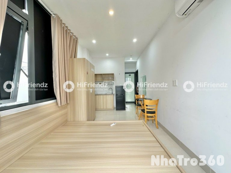 Căn hộ Quận 4, ban công, gần Hoàng Diệu,sát Quận 1