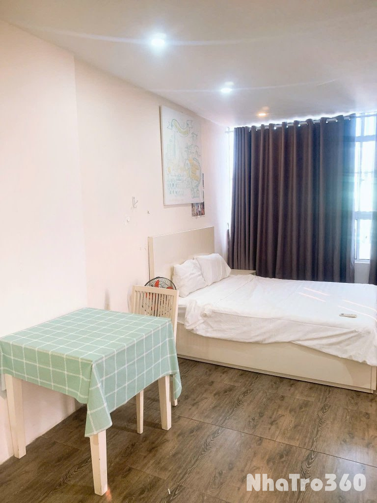 CĂN HỘ CỬA SỔ FULL NỘI THẤT QUẬN 1 GẦN CÔNG VIÊN LÊ VĂN TÁM