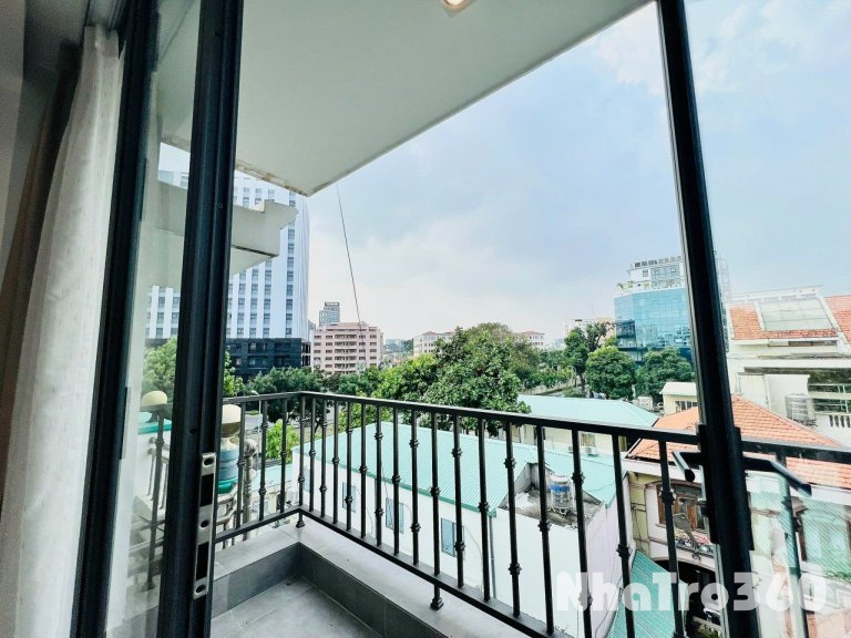 Trống Sẵn Căn Hộ 1 Phòng Ngủ Bancol Tách Bếp Gần Cầu Nguyễn Văn Cừ