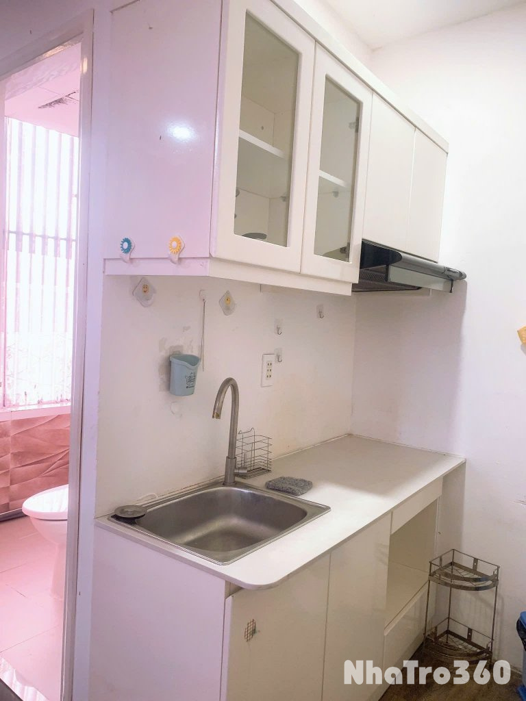 CĂN HỘ CỬA SỔ FULL NỘI THẤT QUẬN 1 GẦN CÔNG VIÊN LÊ VĂN TÁM