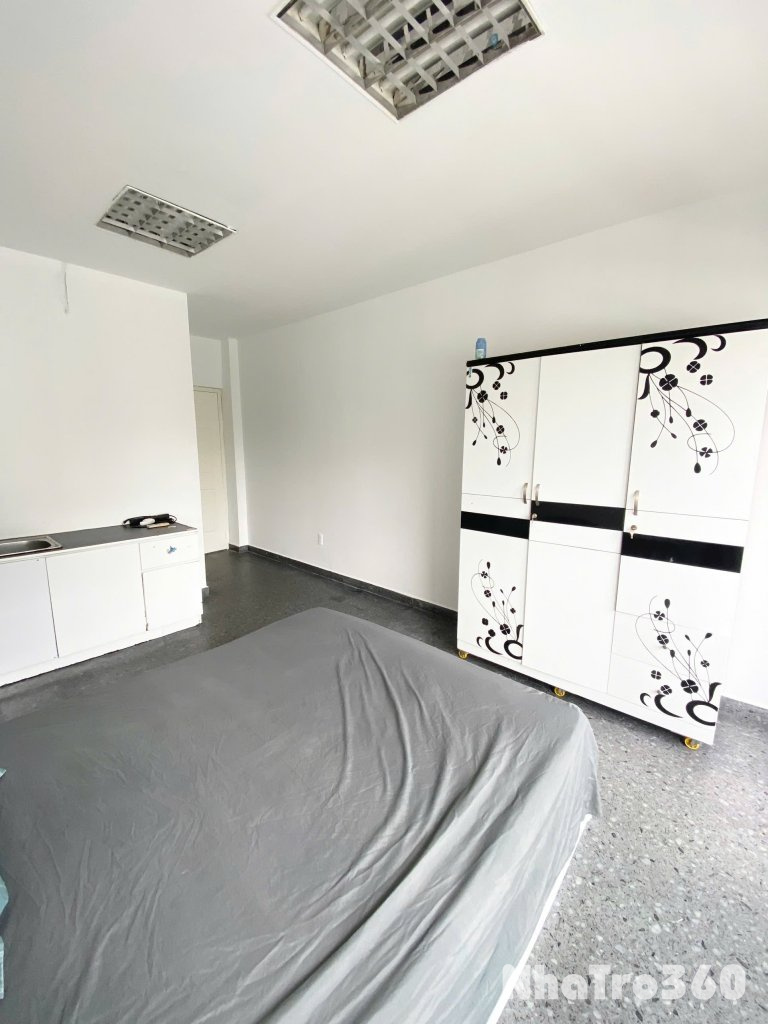 Cho thuê căn hộ ban công, Q1 || đường Đặng Dung || gần Công Viên Lê Văn Tám, chợ Tân Định