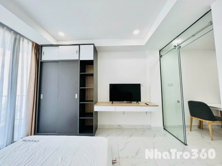 Trống Sẵn Căn Hộ 1 Phòng Ngủ Bancol Tách Bếp Gần Cầu Nguyễn Văn Cừ